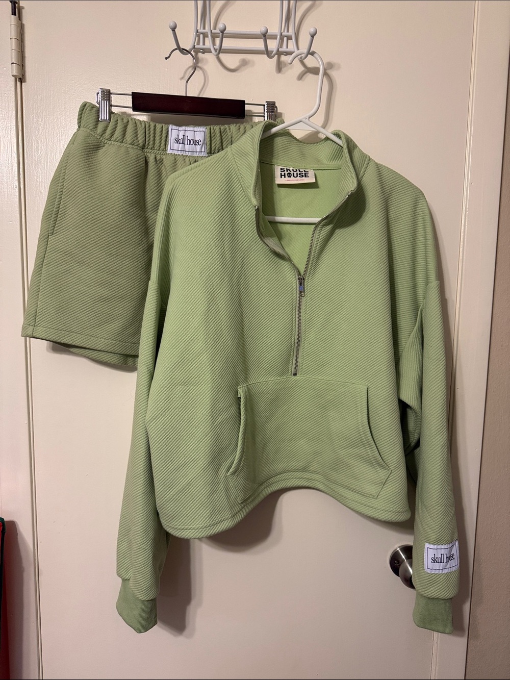 Skullhouse green set sold out NWOT